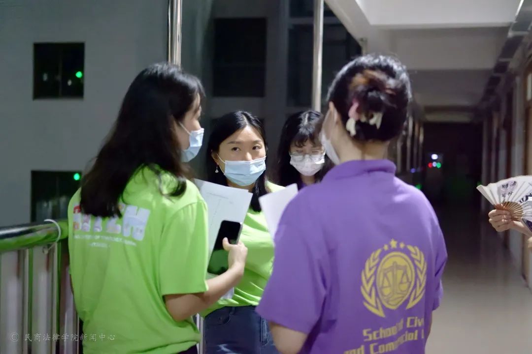暖心走访宿舍，温情关怀新生——民商法律学院开展迎新宿舍行活动